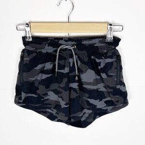 ATHLETA GIRL Black Gray Camouflage Shorts Elastic Waistband Zip Pockets Size 12